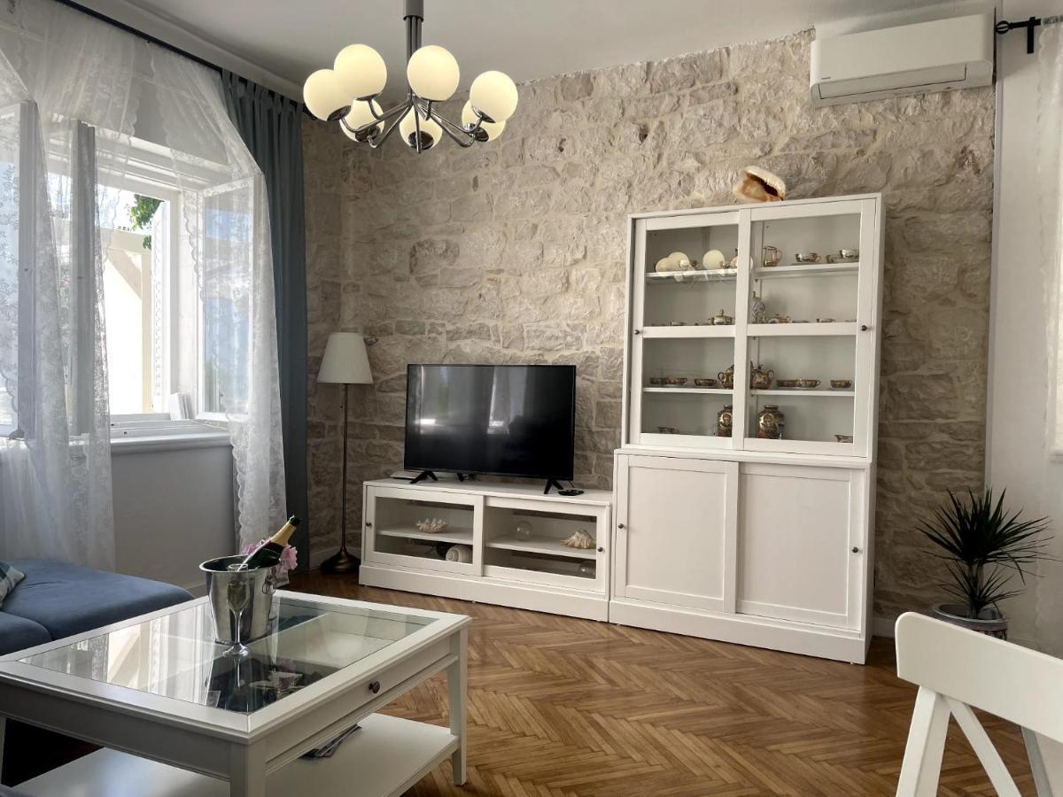 Luxury Apartment Lukas Orebic Exterior photo